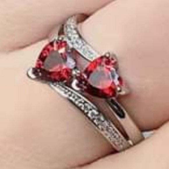 Woman's 2 Heart Ring 925 Sterling red garnet - Picture 1 of 9
